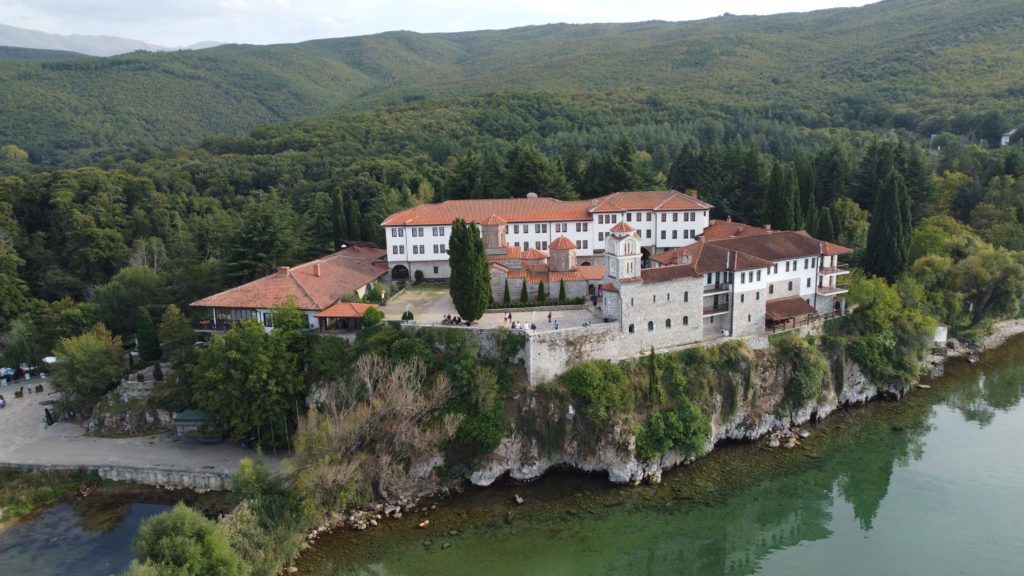 manastir sveti naum dron