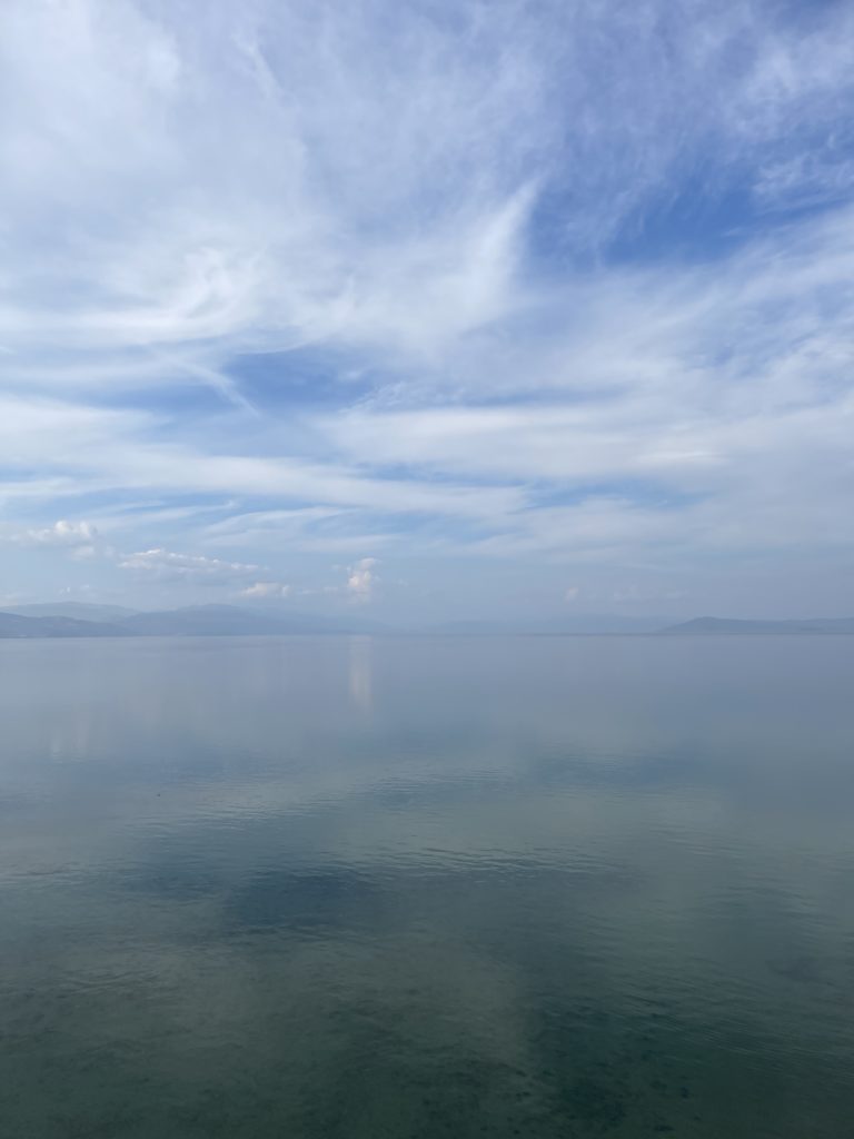 Manastir Sveti Naum pogled na jezero