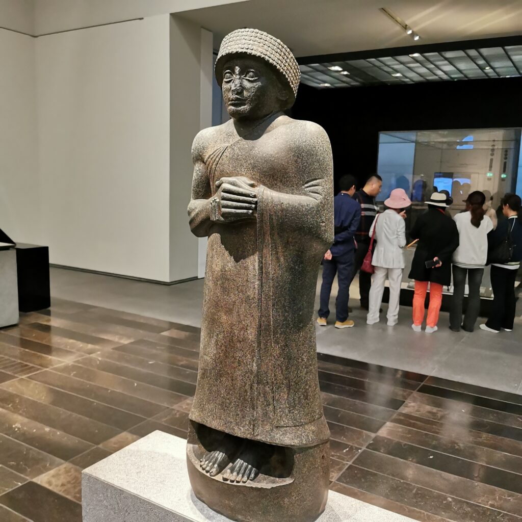 kinezi louvre abu dhabi